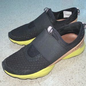 Sorel Kinetic Strap Sneaker